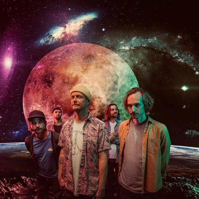 Streaming Satellites